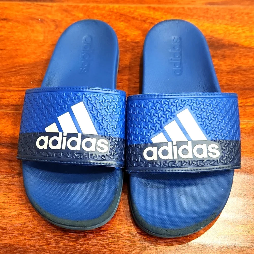 Adidas Boys Slides Size 4